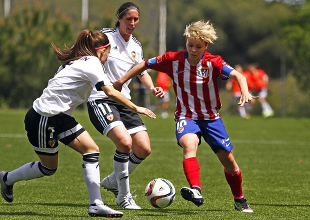Amanda et les joueuses de l'Atlético se sont inclinés 3-0 face à Valence. Une défaite qui coûte cher en vue du titre et de la qualification en Coupe d'Europe. 