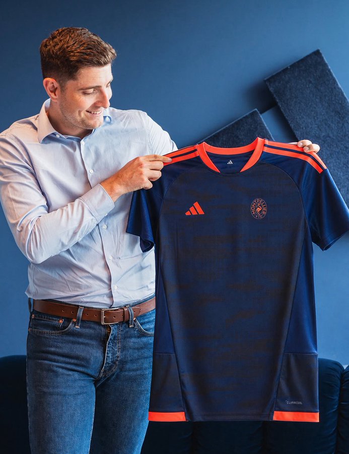 Montpellier FC présente son nouveau maillot