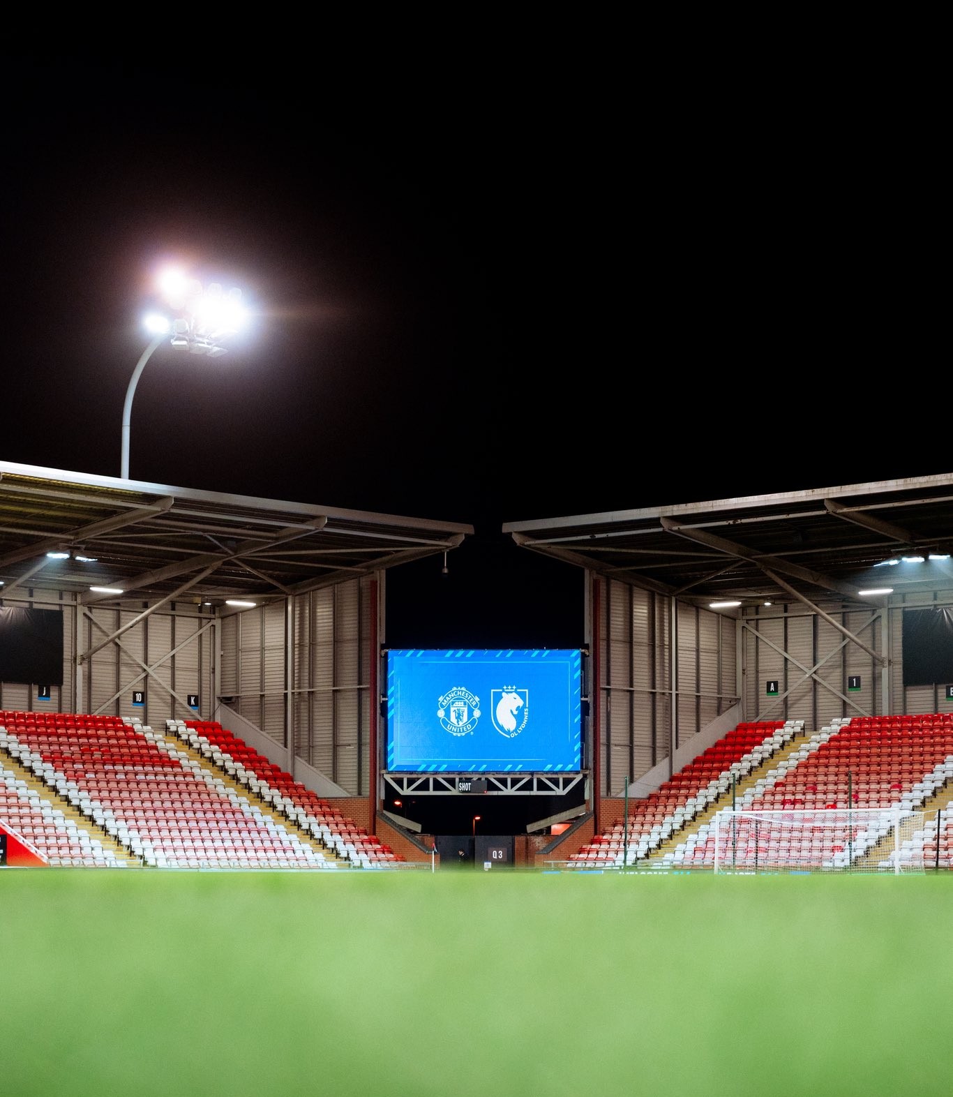 UEFA Women’s Champions League : sous le sifflet d’Alina Peşu, Lyonnes et Red Devils en quête d’éclat