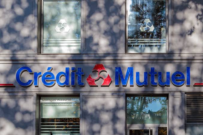 Crédit Mutuel, nouveau partenaire du RCSA féminin