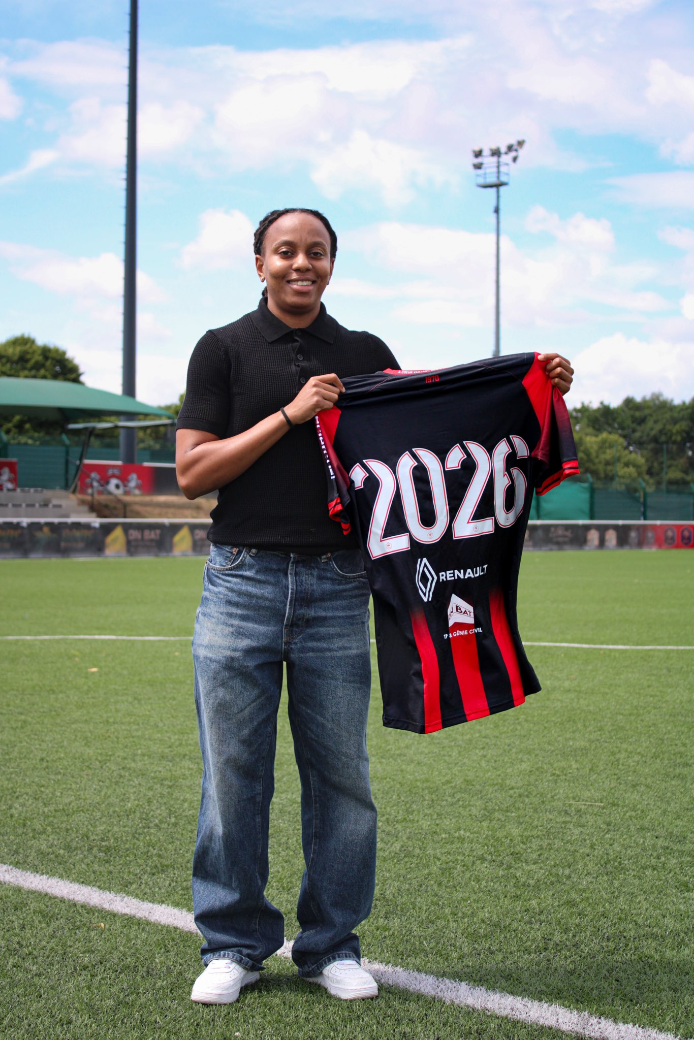 Mercato : Emelyne Laurent de retour en France avec le FC Fleury